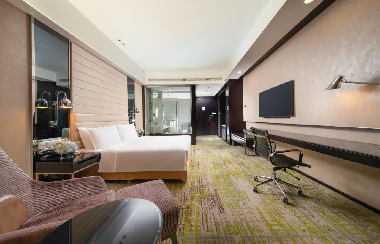 Holiday Inn Beijing Focus Square By Ihg Экстерьер фото